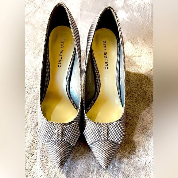 Vintage Ann Marino Tuxedo Bow tie Pumps. Size 9 - Picture 1 of 4